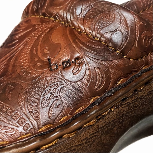 B.O.C. Peggy Slip-On Clog Nursing Clog Faux Leather Size 9 Embossed Deaign - Picture 4 of 15